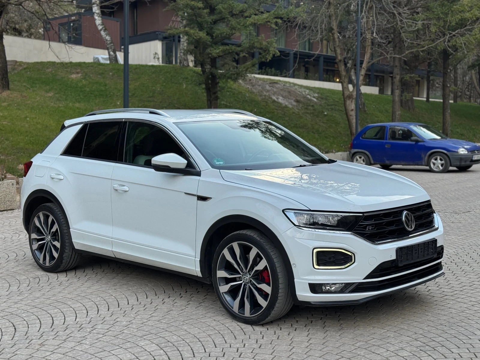 VW T-Roc R-LINE 4x4, снимка 4 - Автомобили и джипове - 53786784