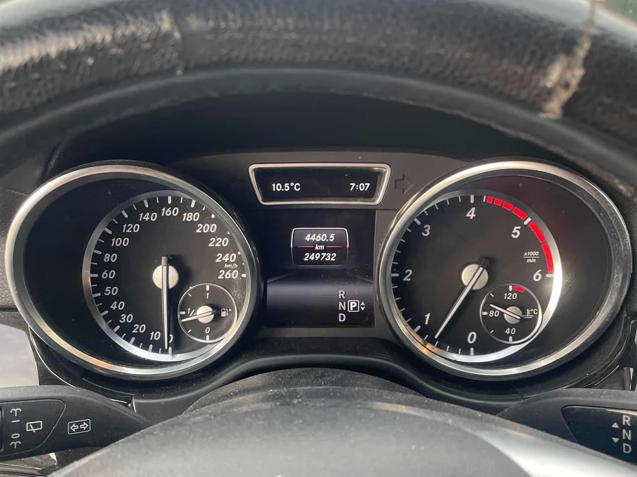 Mercedes-Benz GL 4MATIC * AMG PACK* 360 КАМЕРА* ПАНОРАМА* , снимка 8 - Автомобили и джипове - 54586710