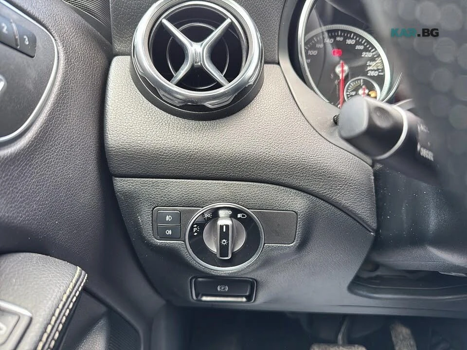 Mercedes-Benz GLA АвтоКредит * (ЦЕНА ДО БГ), снимка 11 - Автомобили и джипове - 54789977