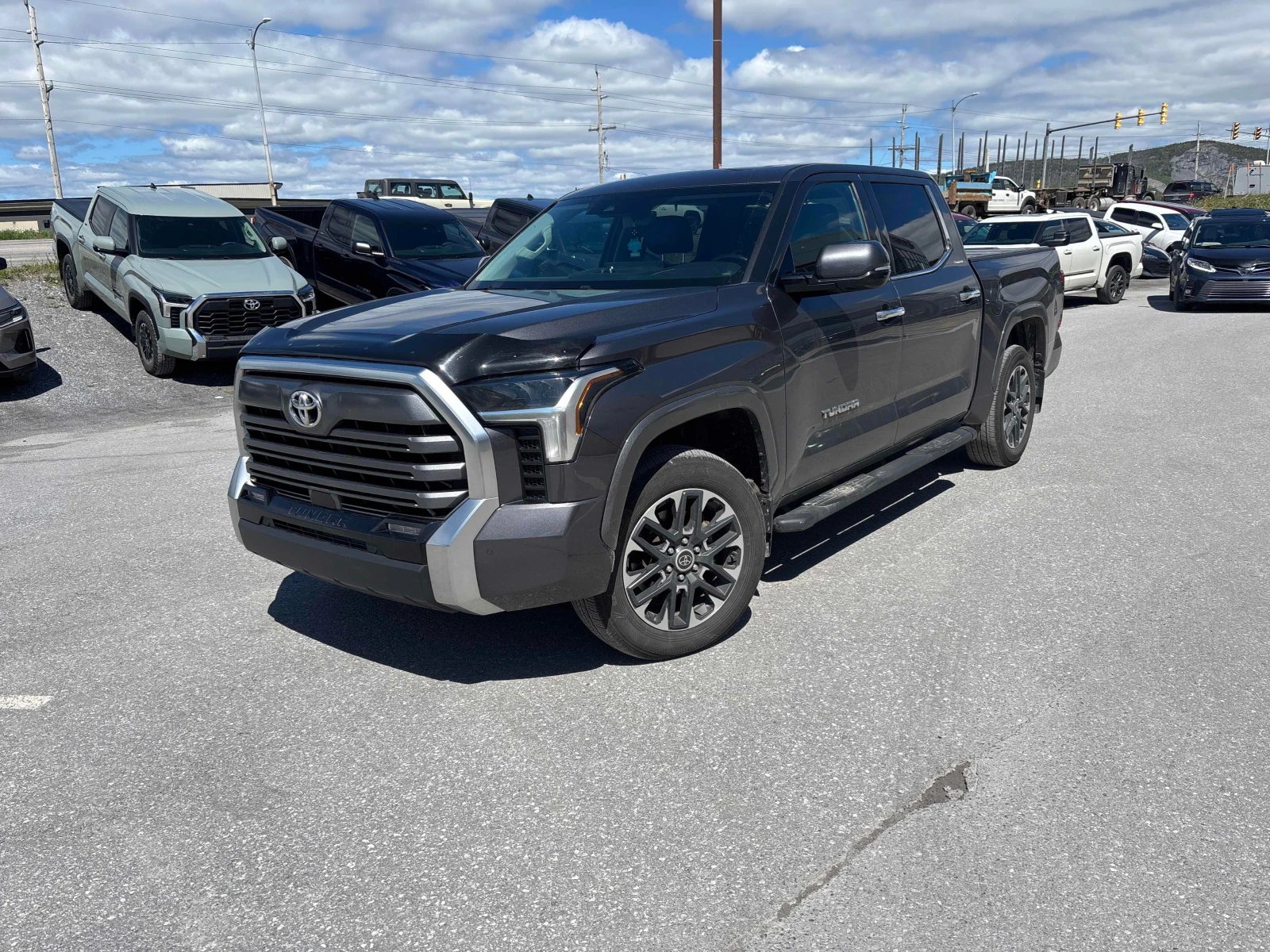 Toyota Tundra LIMITED * * CARFAX * * АВТО КРЕДИТ * * 