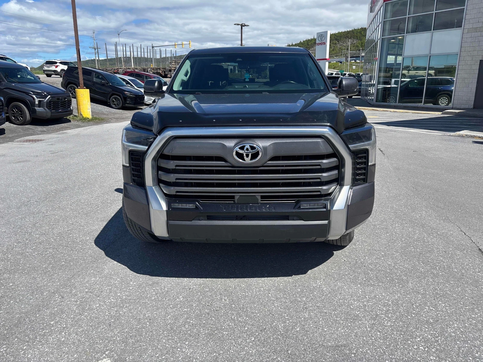 Toyota Tundra LIMITED * * CARFAX * * АВТО КРЕДИТ * * , снимка 2 - Автомобили и джипове - 55014793