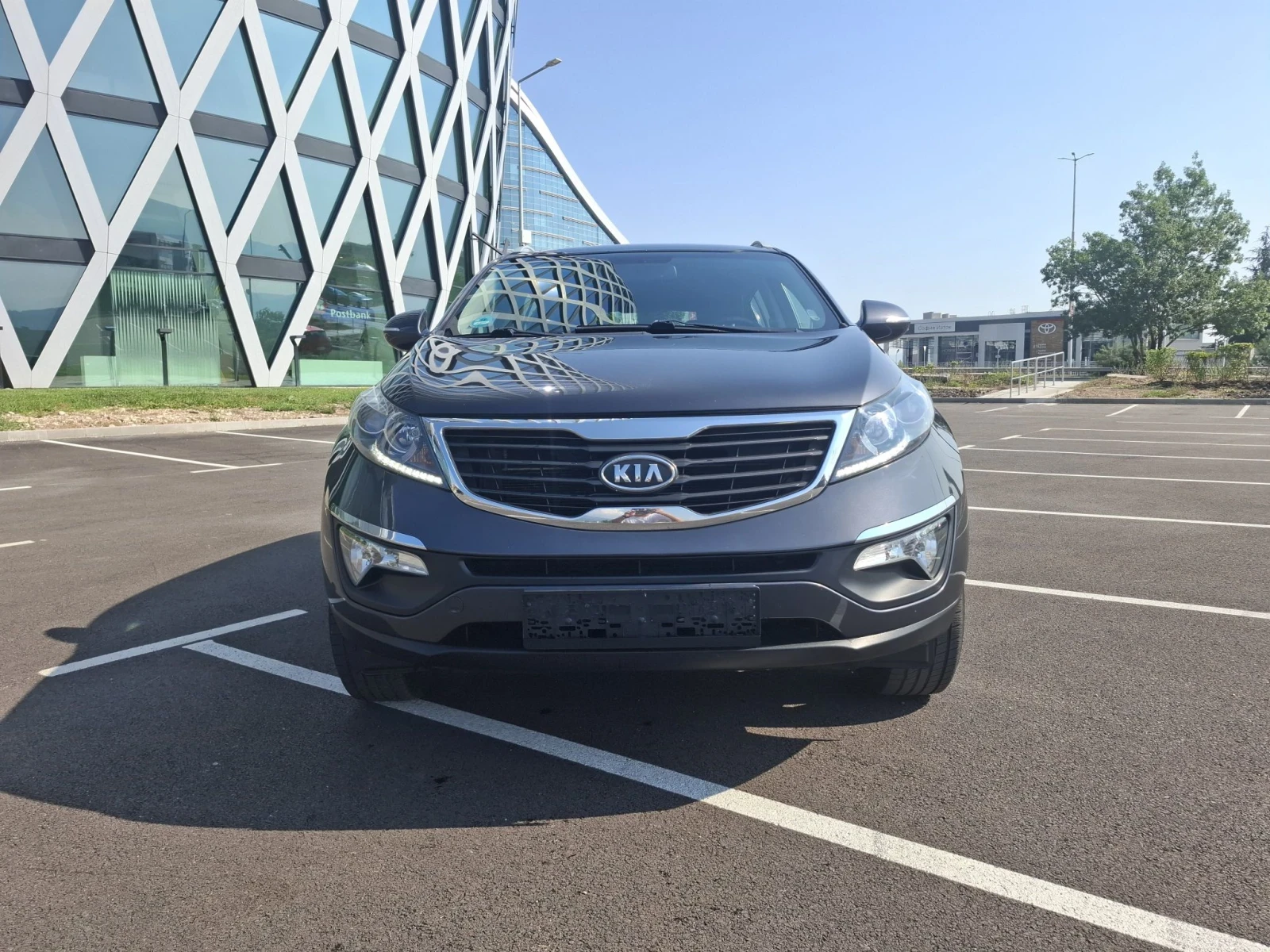 Kia Sportage 2.0, снимка 2 - Автомобили и джипове - 55362418
