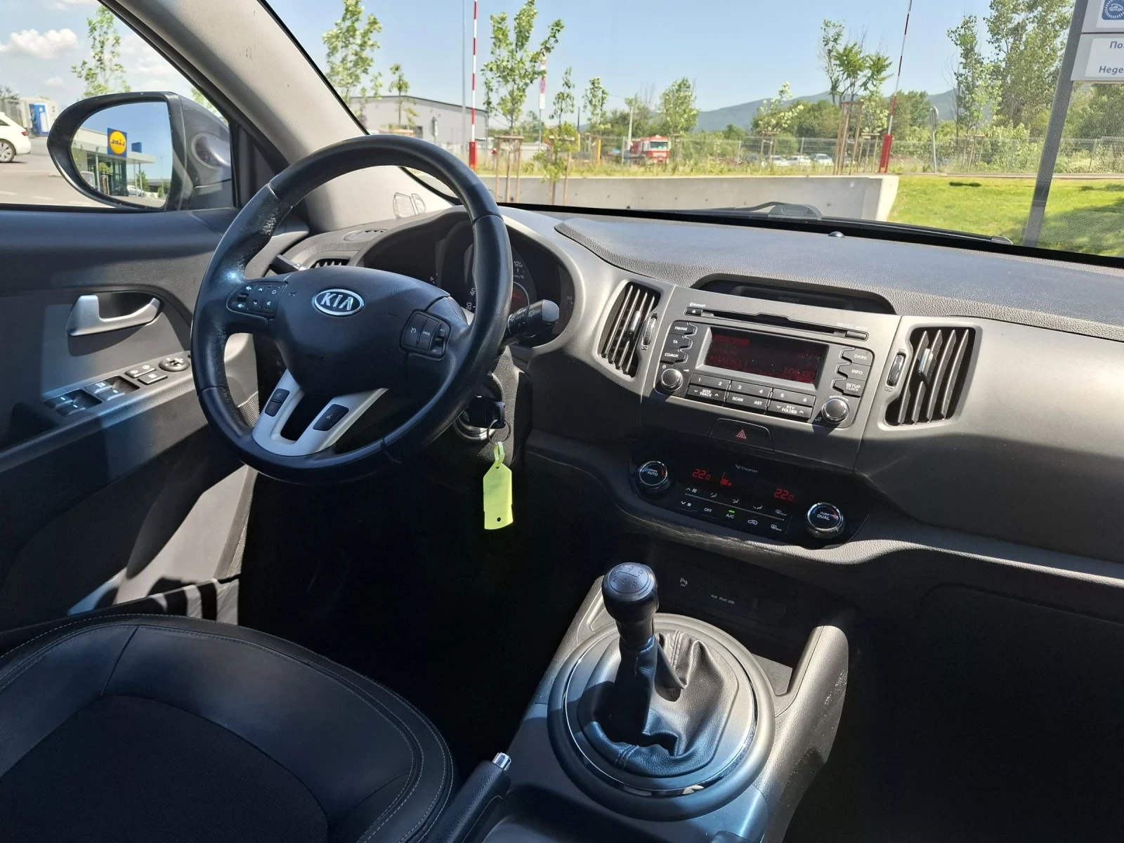 Kia Sportage 2.0, снимка 13 - Автомобили и джипове - 55362418