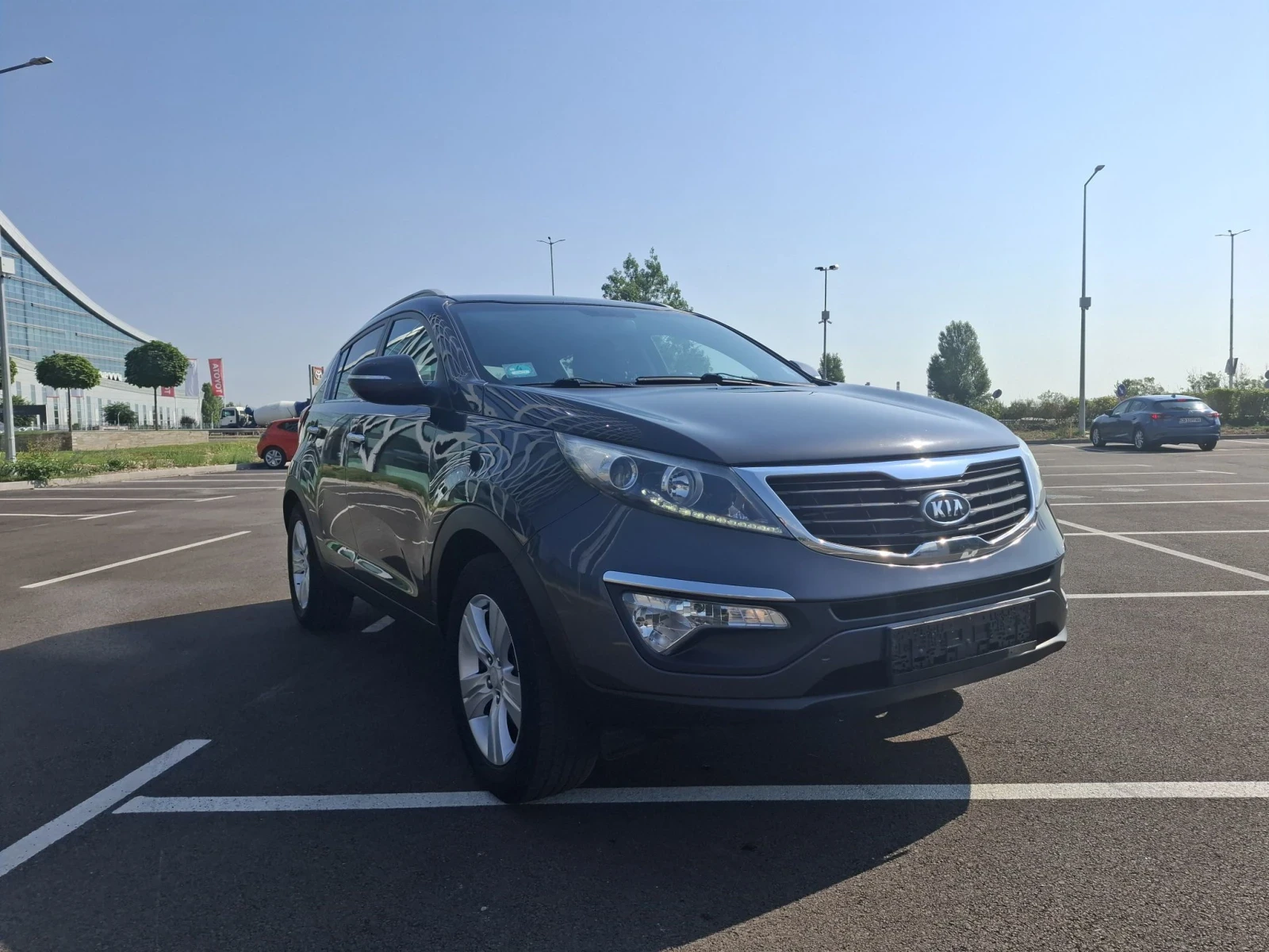 Kia Sportage 2.0, снимка 3 - Автомобили и джипове - 55362418