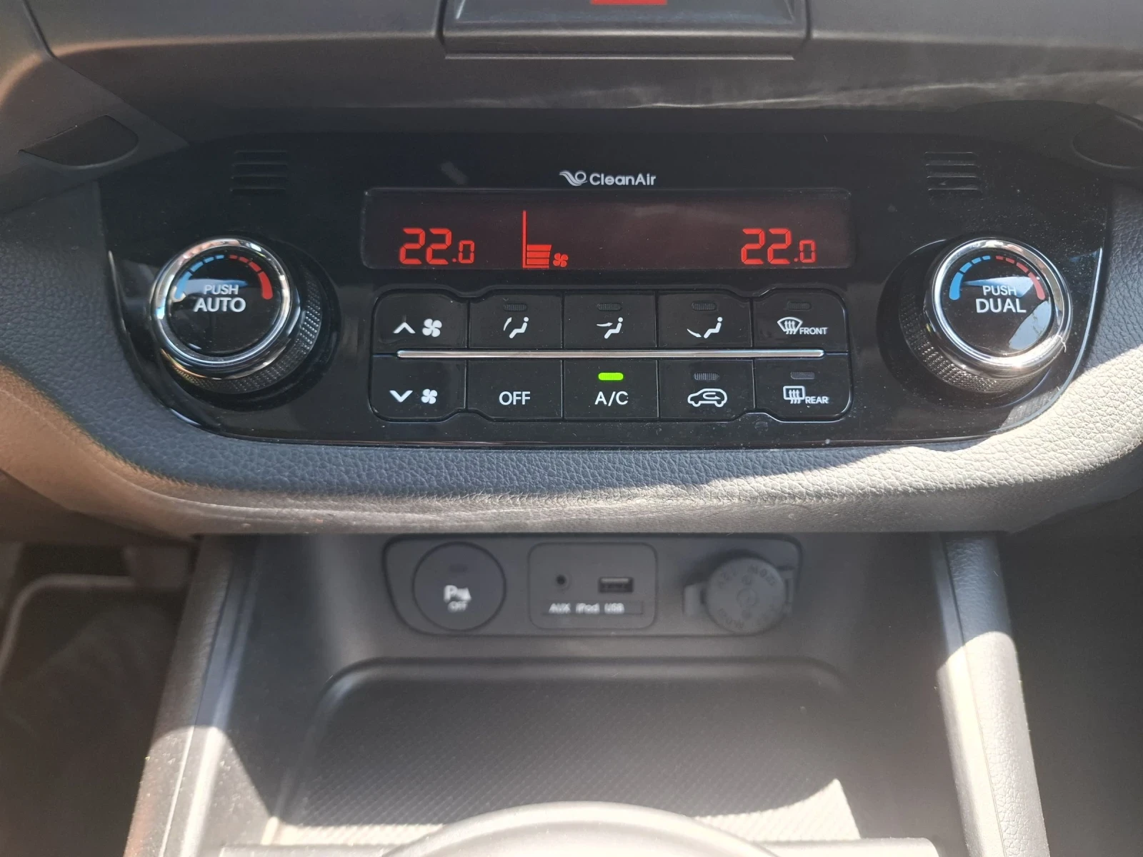 Kia Sportage 2.0, снимка 16 - Автомобили и джипове - 55362418