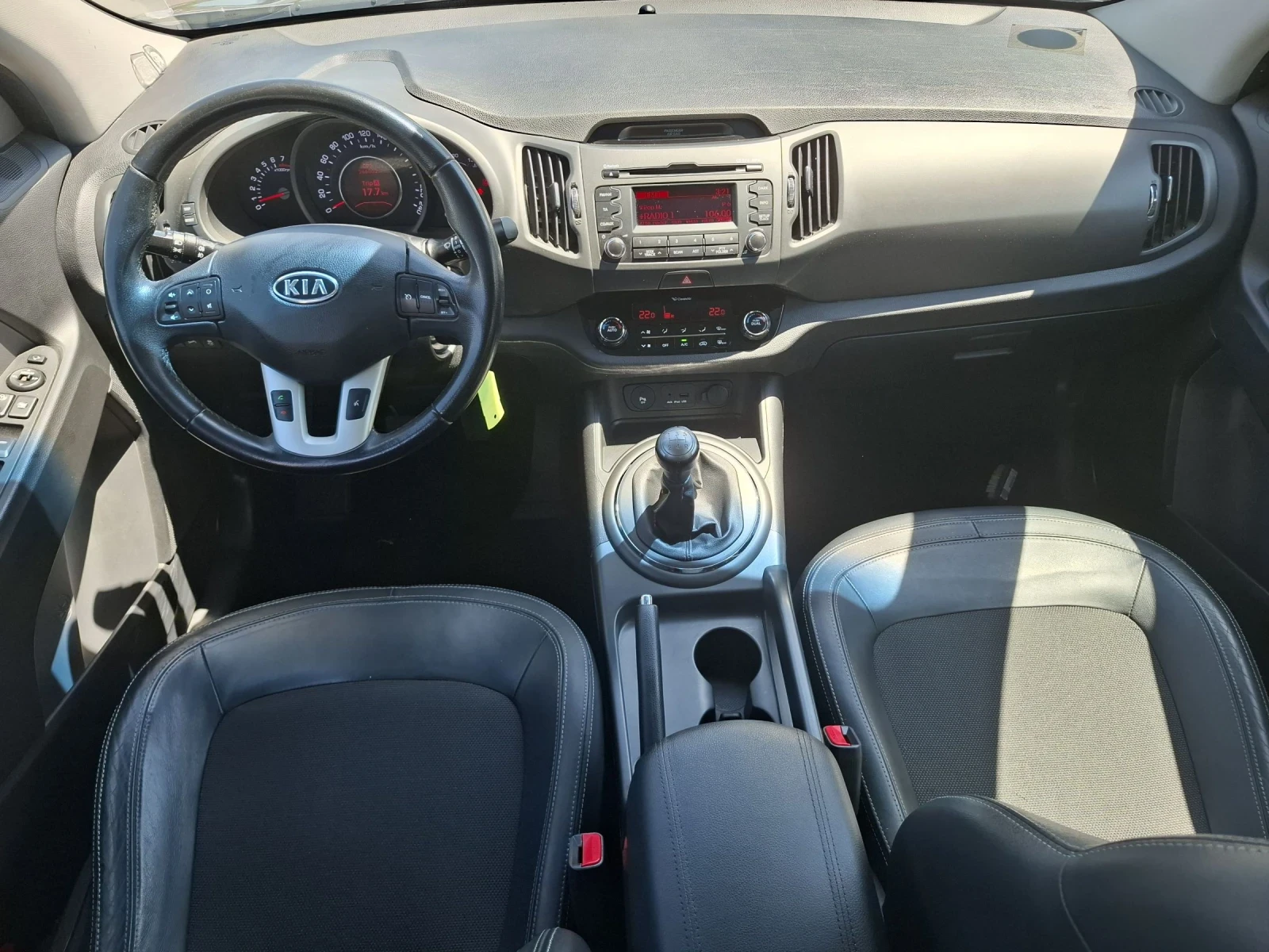 Kia Sportage 2.0, снимка 9 - Автомобили и джипове - 55362418
