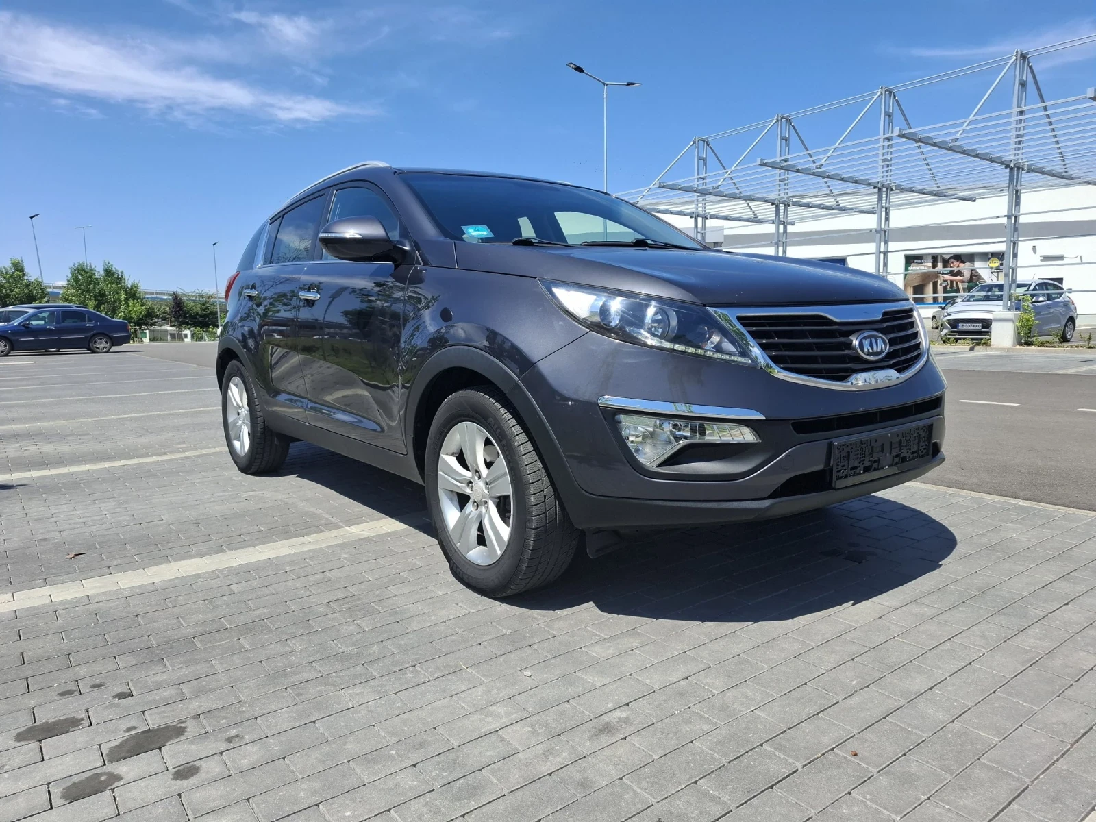 Kia Sportage 2.0, снимка 3 - Автомобили и джипове - 55362418