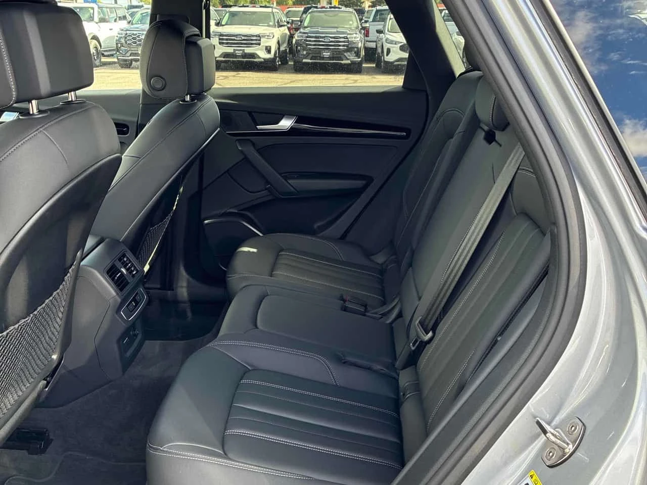 Audi Q5 / DISTRONIC / CARFAX / АВТОКРЕДИТ , снимка 12 - Автомобили и джипове - 55702472
