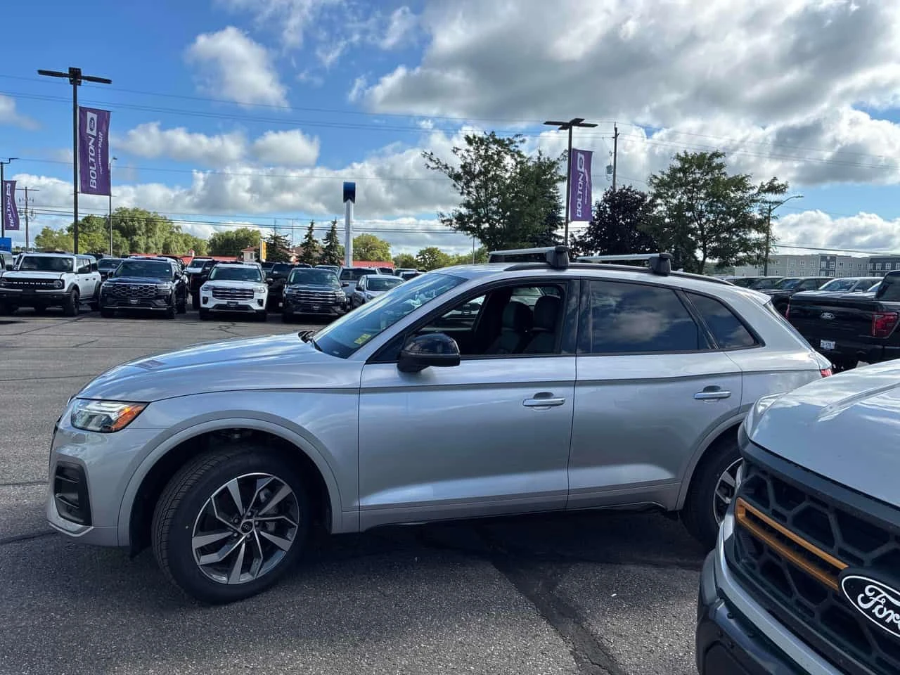 Audi Q5 / DISTRONIC / CARFAX / АВТОКРЕДИТ , снимка 2 - Автомобили и джипове - 55702472