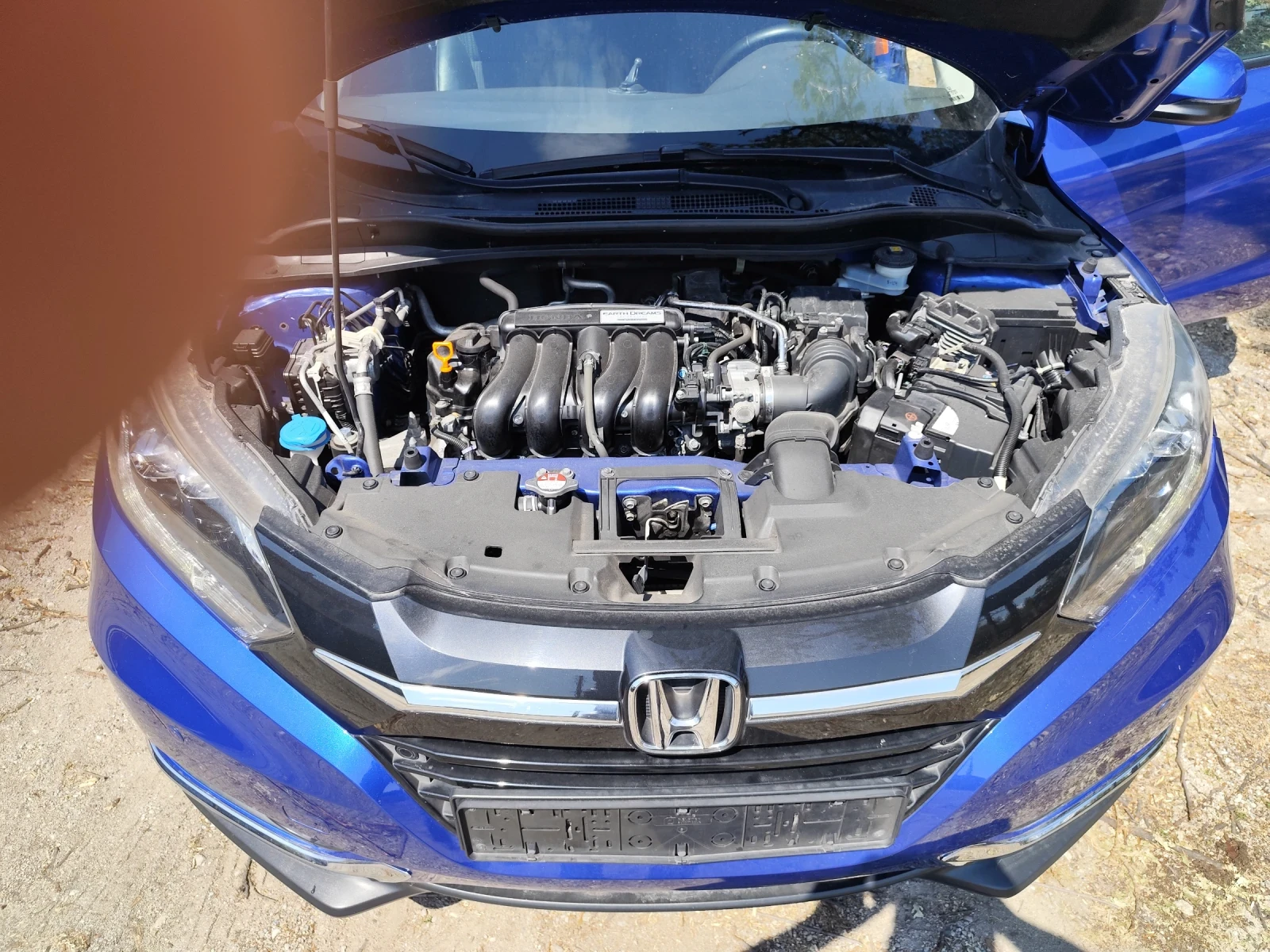 Honda Hr-v 1.5 pano бензин, снимка 6 - Автомобили и джипове - 55743396