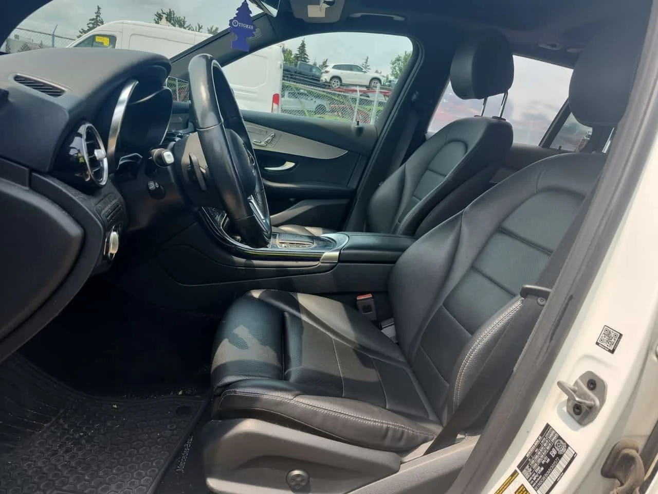 Mercedes-Benz GLC 300 * CARFAX * ПАНОРАМА * АВТОКРЕДИТ * , снимка 7 - Автомобили и джипове - 55781491