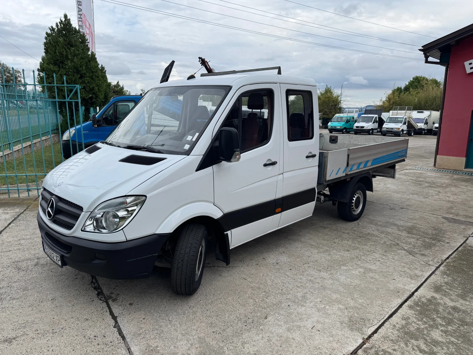 Mercedes-Benz Sprinter 318 3.0CDI* 6+ 1места* 3.20 метра каросерия - изображение 4
