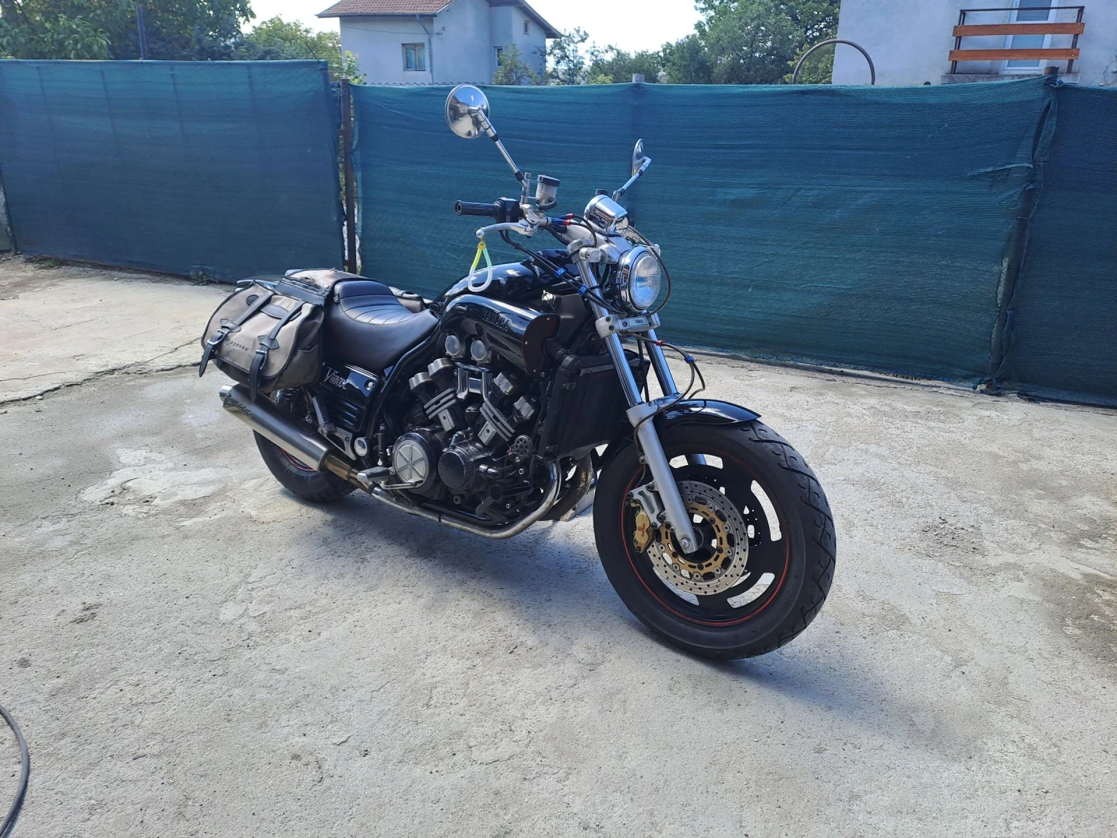 Yamaha V-Max Чопър - изображение 3