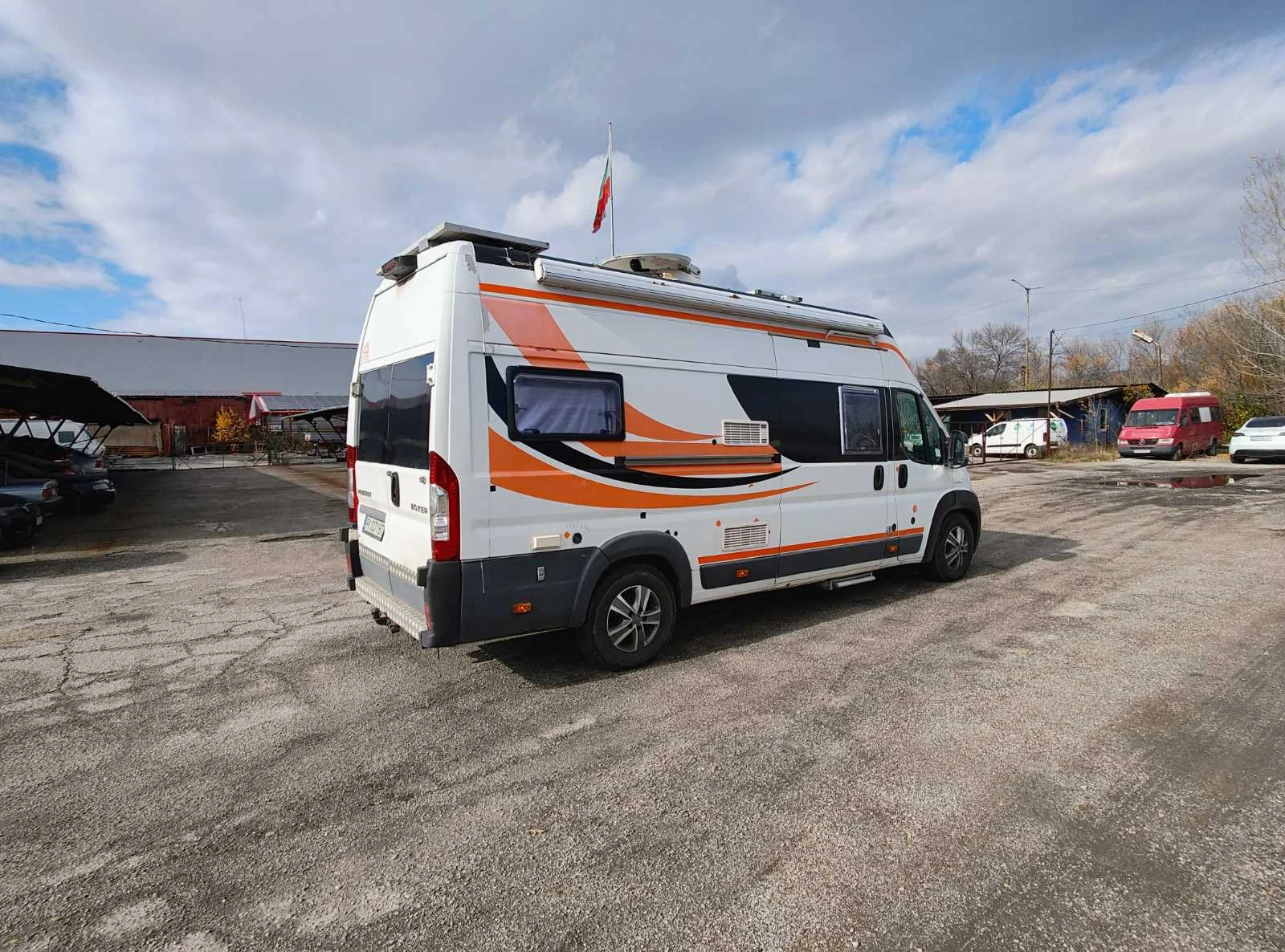 Кемпер Peugeot Boxer, снимка 4 - Каравани и кемпери - 56368170