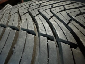 Гуми Всесезонни 235/55R19, снимка 1