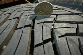 Гуми Всесезонни 235/55R19, снимка 9