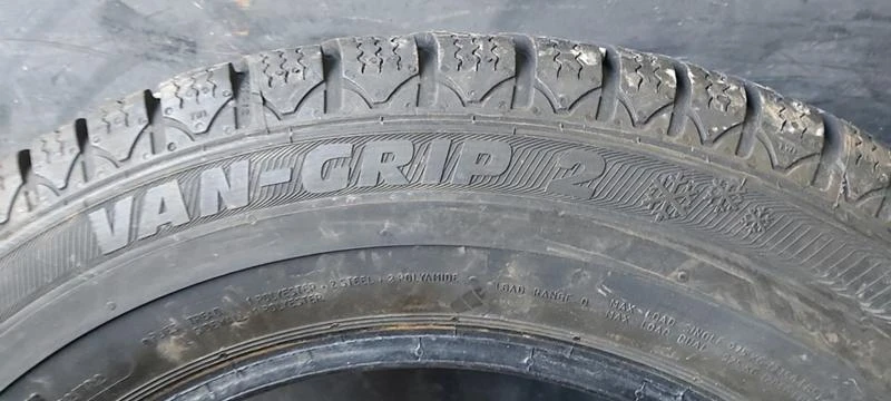 Гуми Зимни 205/65R16, снимка 7 - Гуми и джанти - 35124967