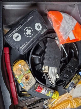 Mercedes-Benz C 280 V6 3.0i Avangarde, снимка 17 - Автомобили и джипове - 53074121