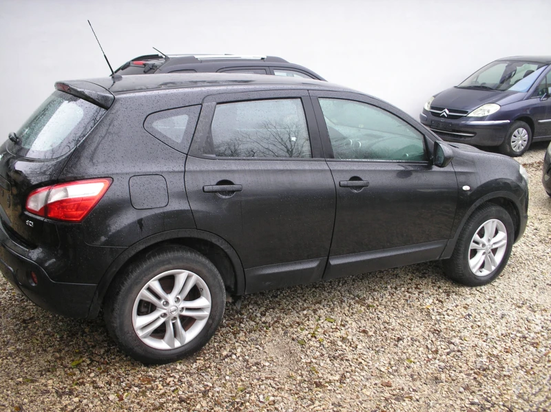 Nissan Qashqai 2, 0 d -4x4, снимка 6 - Автомобили и джипове - 47205004