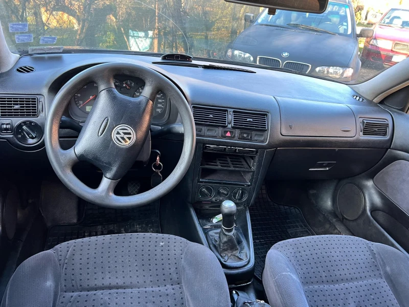 VW Golf TDI, снимка 5 - Автомобили и джипове - 48189116