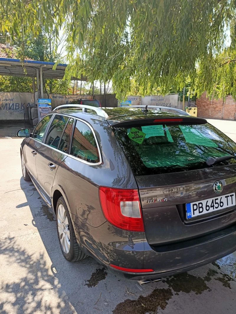 Skoda Superb 4x4/DSG 6/MEMORY/SOUND SYSTEM/PDC /AFS /F1, снимка 2 - Автомобили и джипове - 48709070