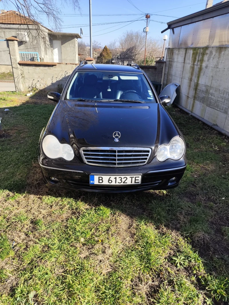 Mercedes-Benz C 220, снимка 16 - Автомобили и джипове - 48739107