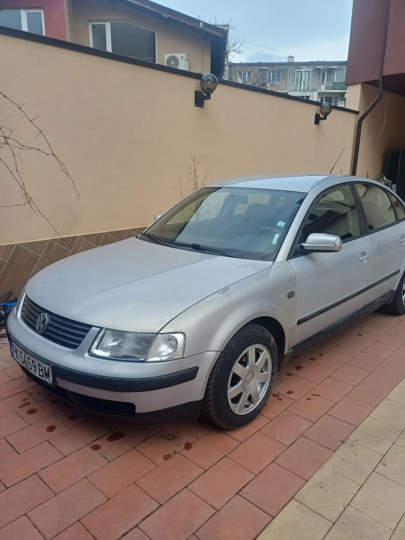 VW Passat, снимка 1 - Автомобили и джипове - 48954604