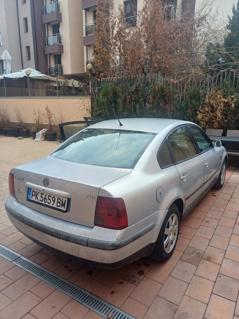 VW Passat, снимка 3 - Автомобили и джипове - 48954604