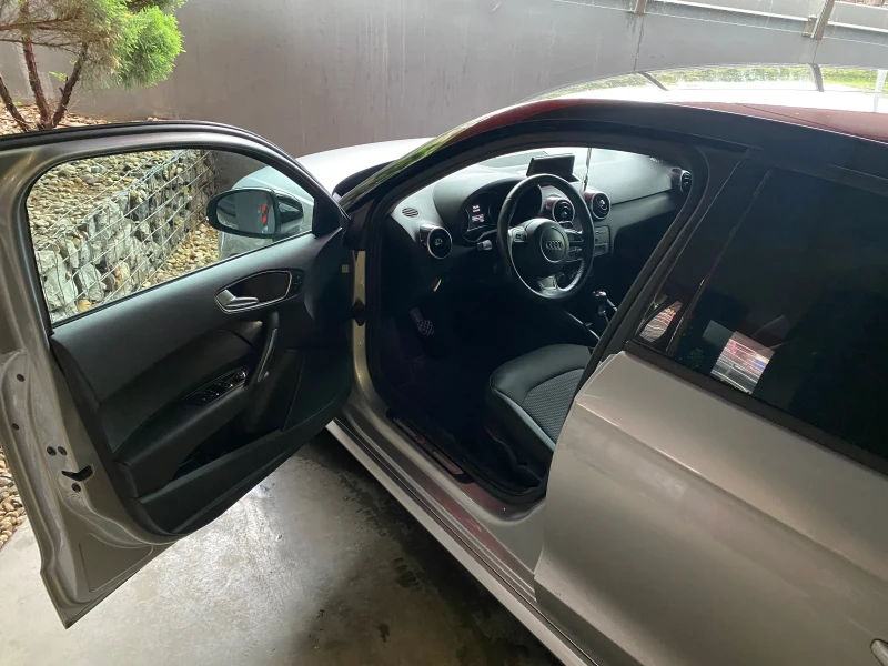 Audi A1, снимка 4 - Автомобили и джипове - 51532936