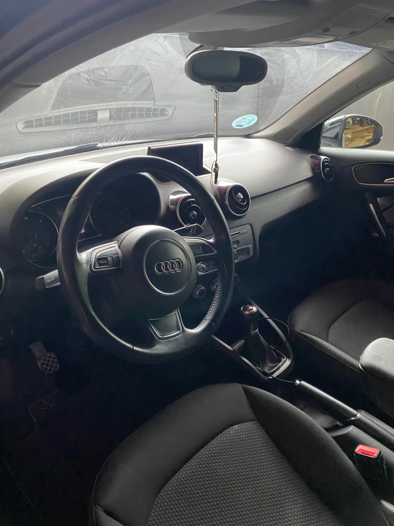 Audi A1, снимка 6 - Автомобили и джипове - 51532936
