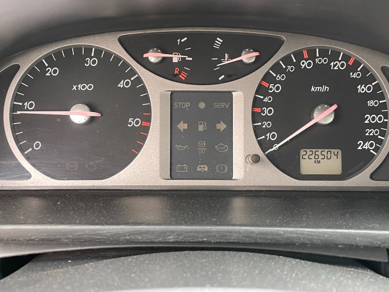 Renault Laguna, снимка 11 - Автомобили и джипове - 52355427