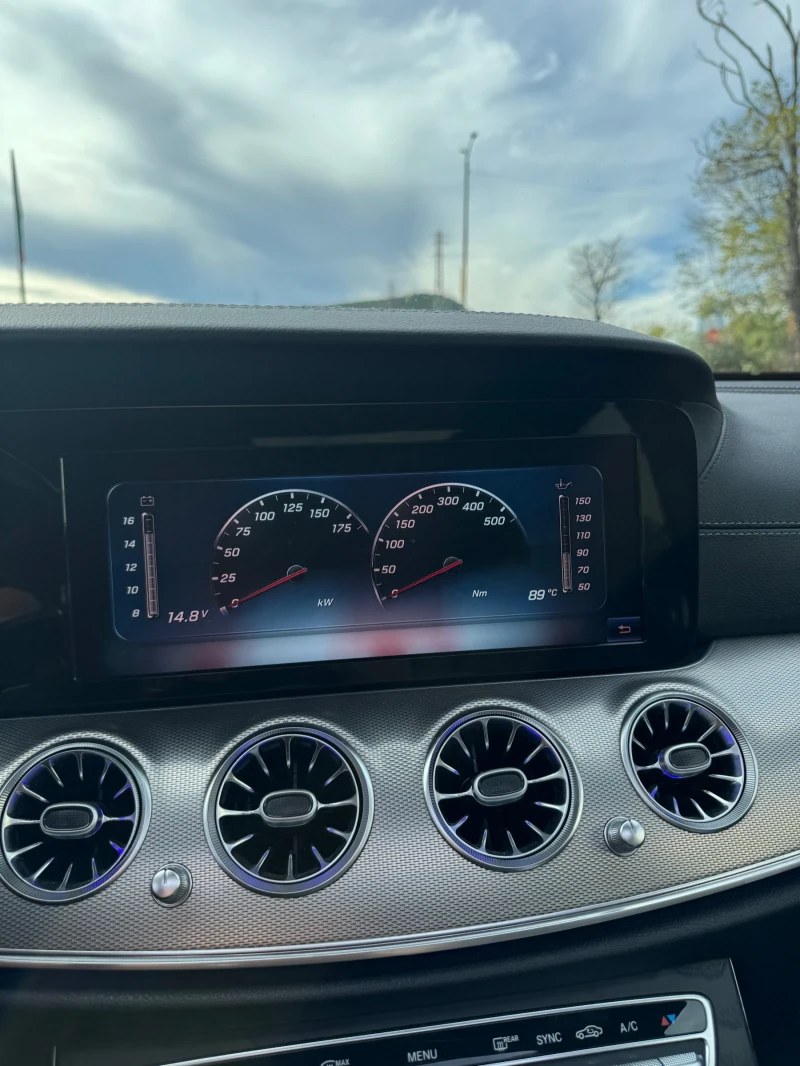 Mercedes-Benz E 220, снимка 14 - Автомобили и джипове - 52699870