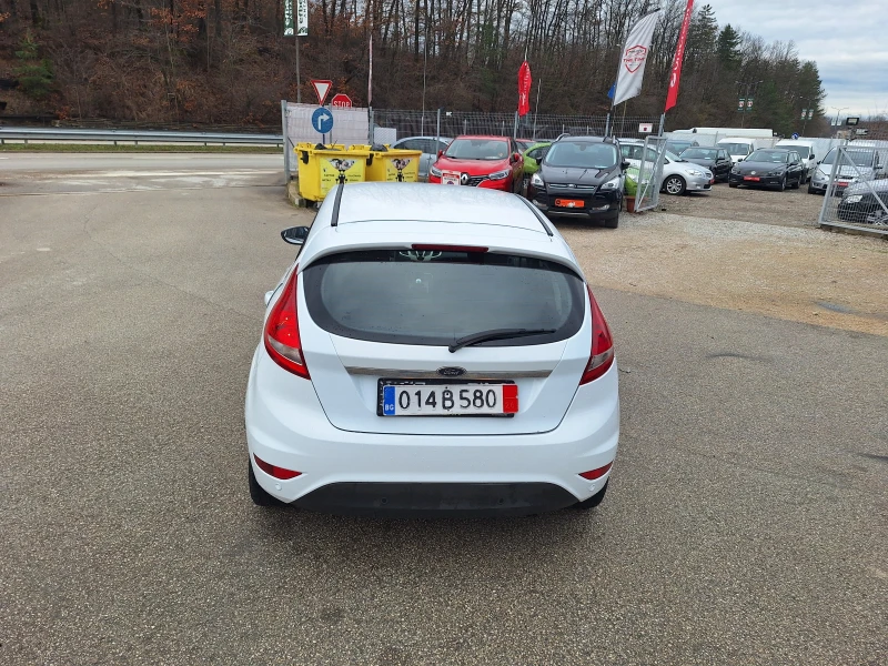 Ford Fiesta 1.2i, снимка 8 - Автомобили и джипове - 53505143