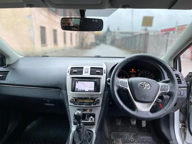 Toyota Avensis 2.0d-4d 126к.с НАВИГАЦИЯ С БГ КАРТА, снимка 10 - Автомобили и джипове - 41260134