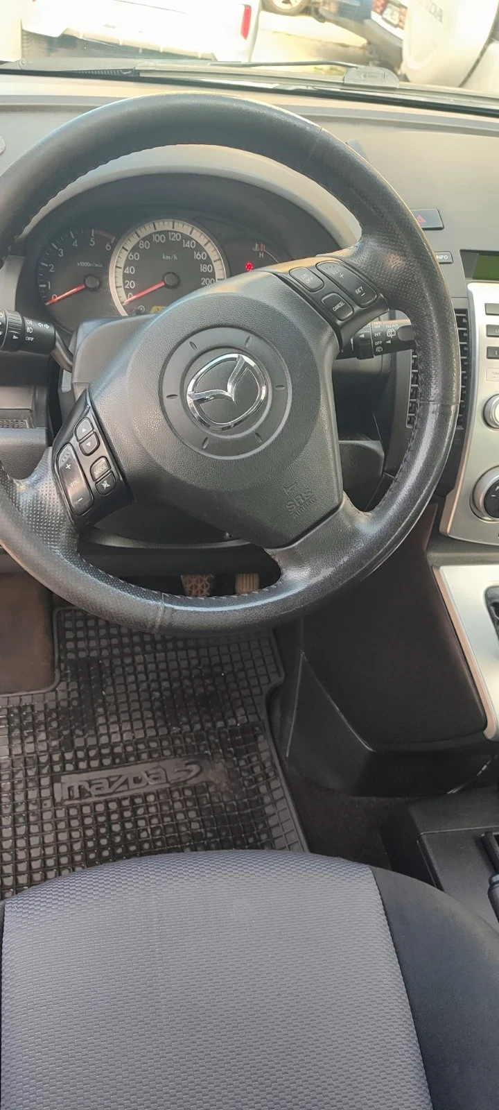 Mazda 5  - изображение 7
