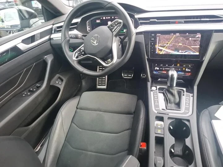 VW Arteon R-Line Pano LED-Matrix Ambient Virtual ACC Navi , снимка 6 - Автомобили и джипове - 56271723