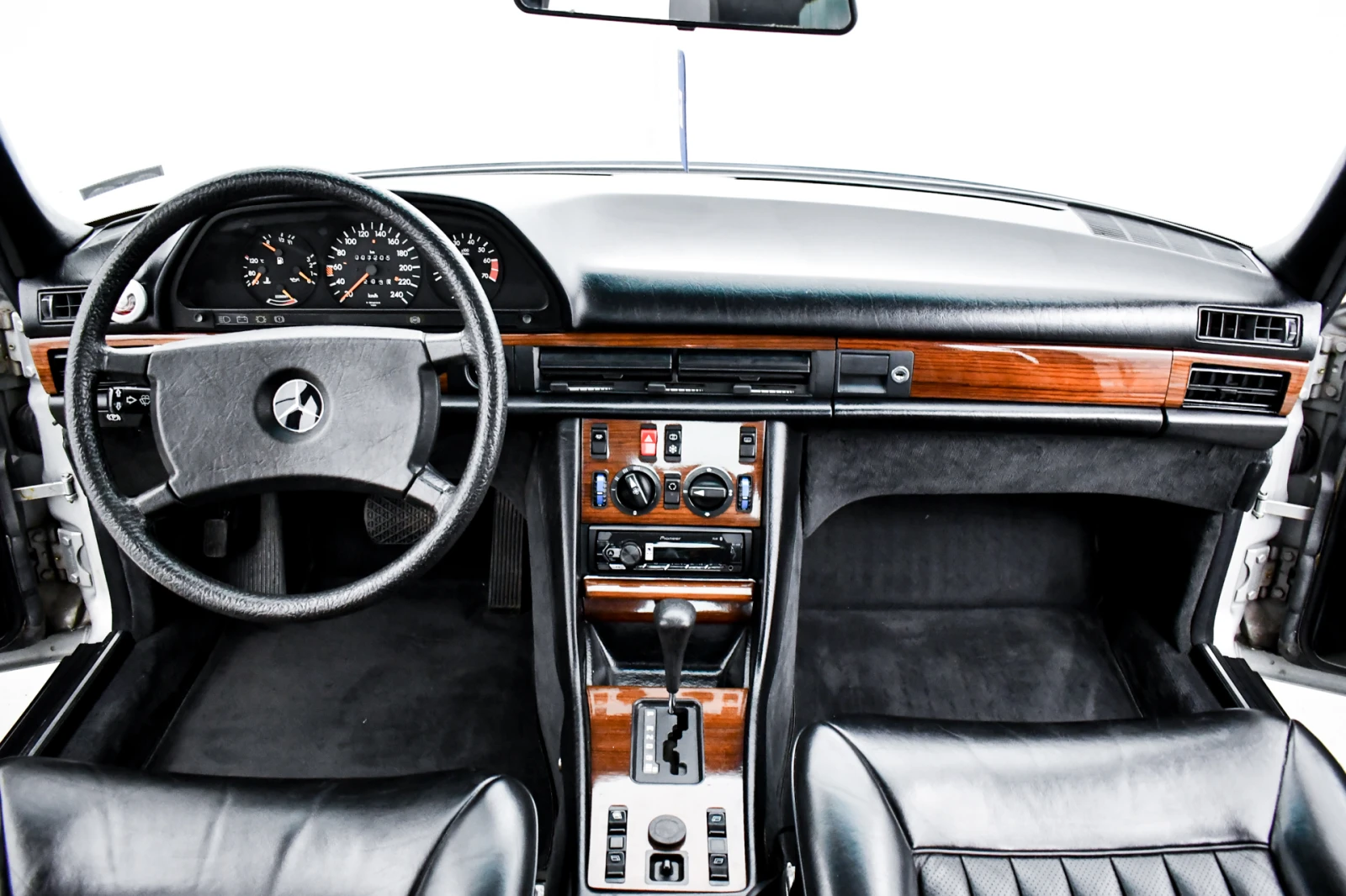 Mercedes-Benz 500 SE  | Mobile.bg   11