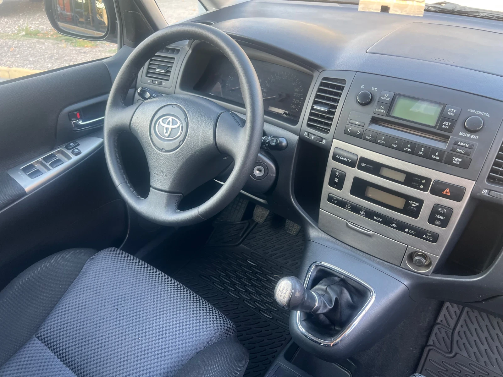 Toyota Corolla verso Corolla Verso | Mobile.bg — изображение 12