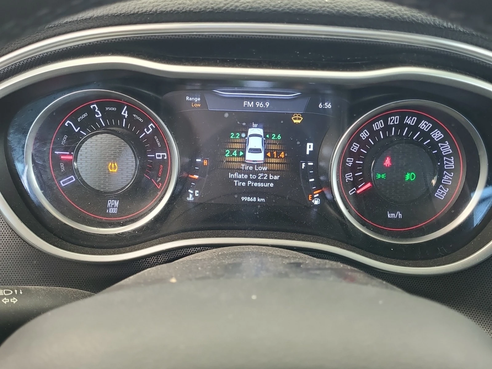 Dodge Challenger SXT * * CARFAX * * АВТО КРЕДИТ * *  - изображение 6