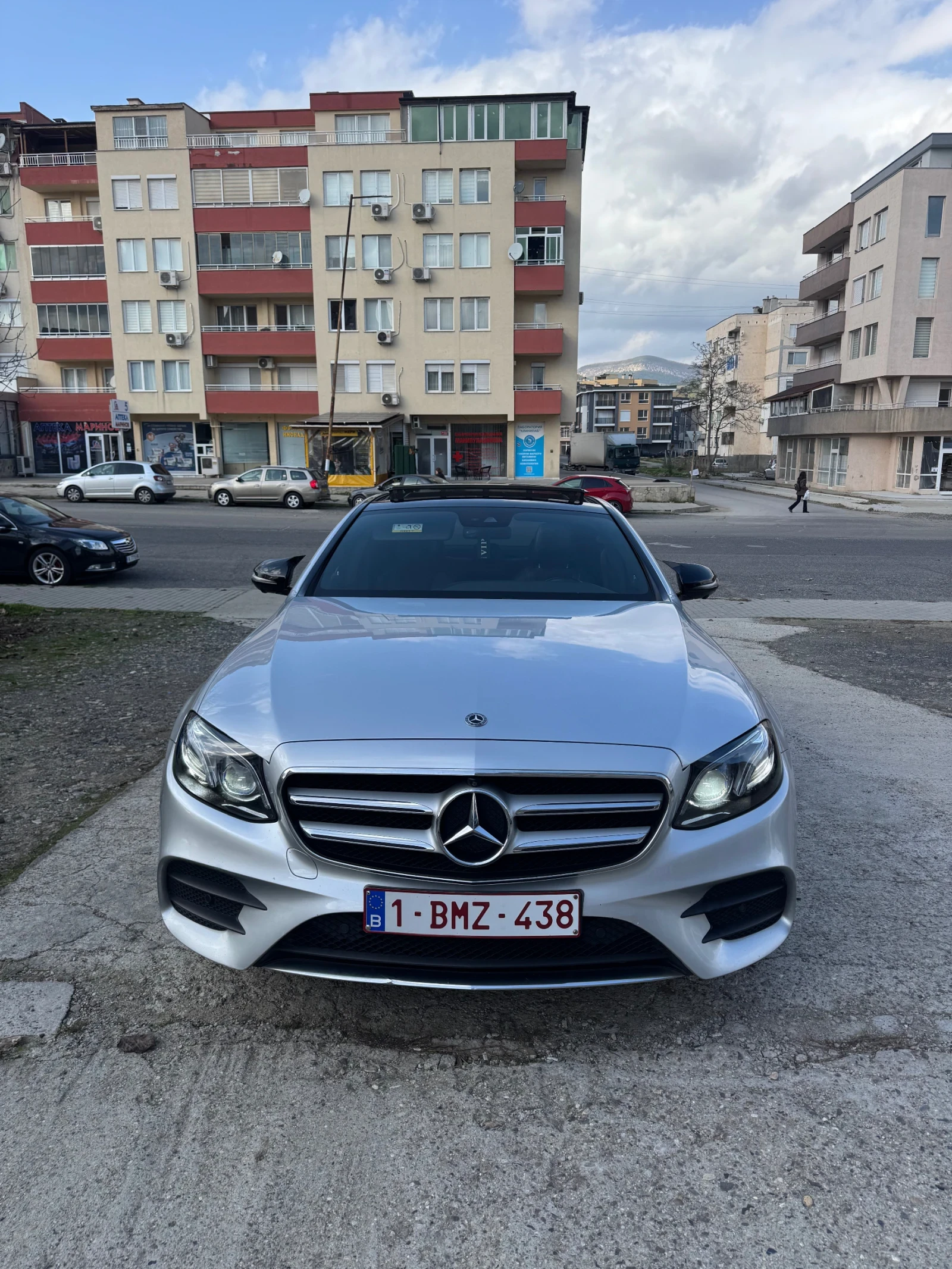 Mercedes-Benz E 220  - изображение 2