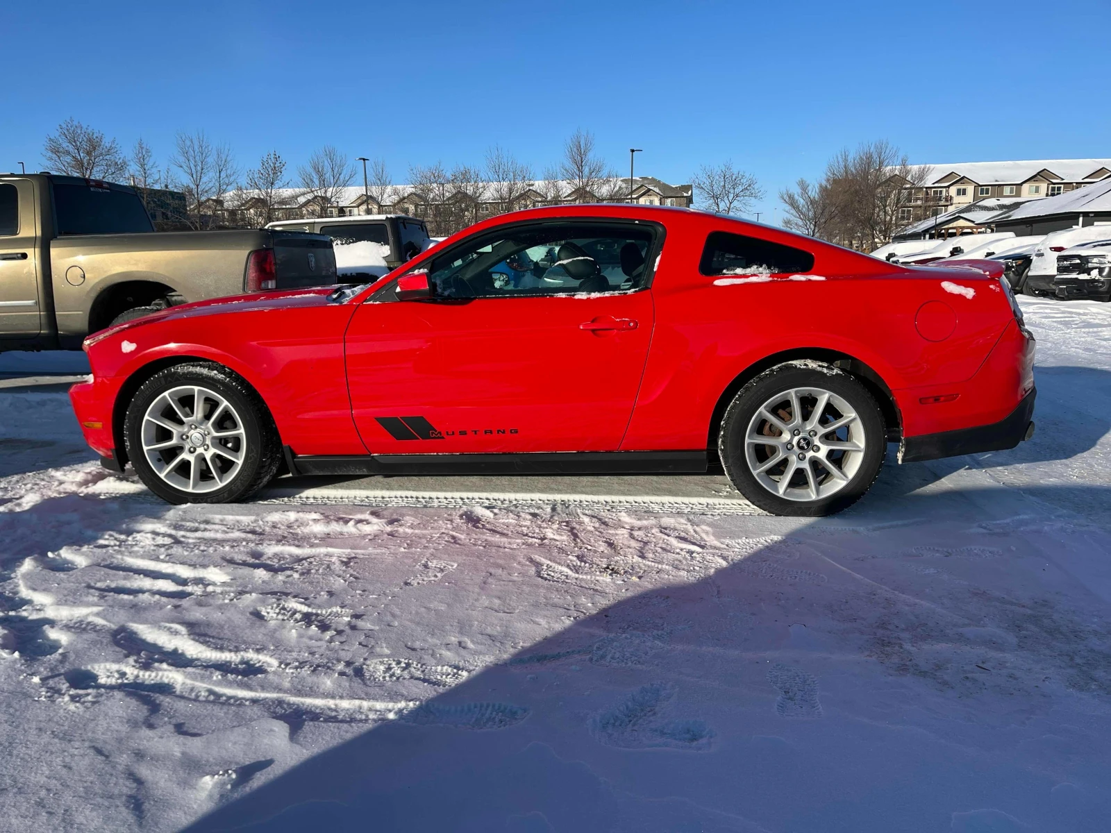 Ford Mustang V6 * * АВТОМАТИК * * CARFAX * * АВТО КРЕДИТ * *  - изображение 4