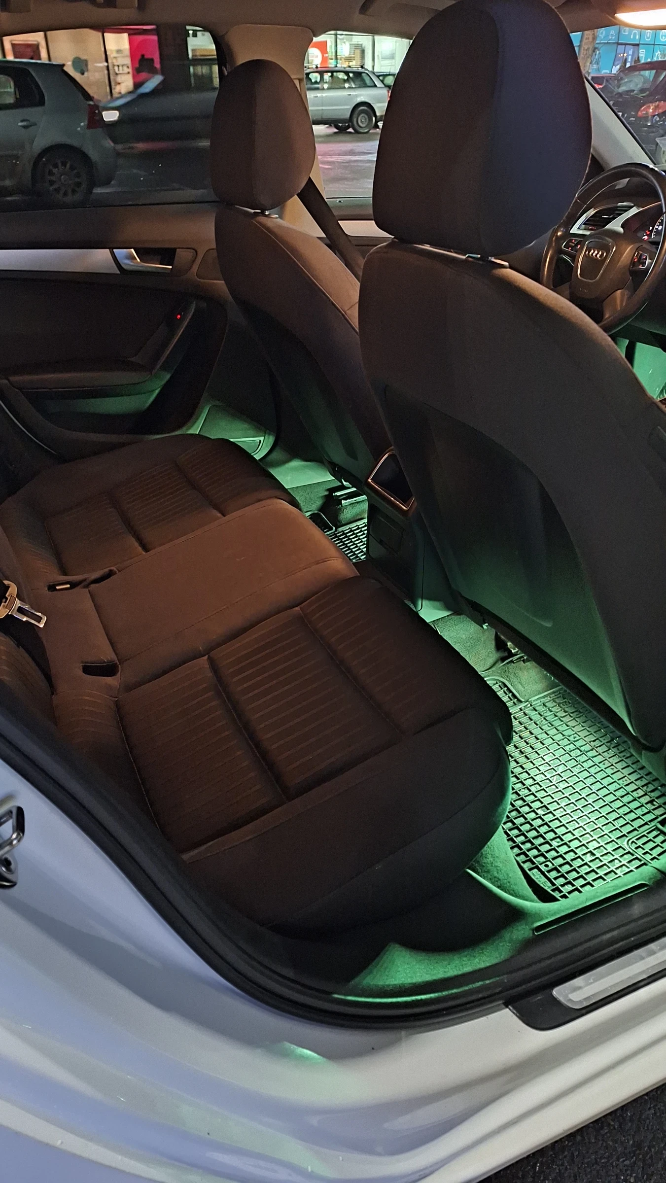 Audi A4 | Mobile.bg � ����������� 13