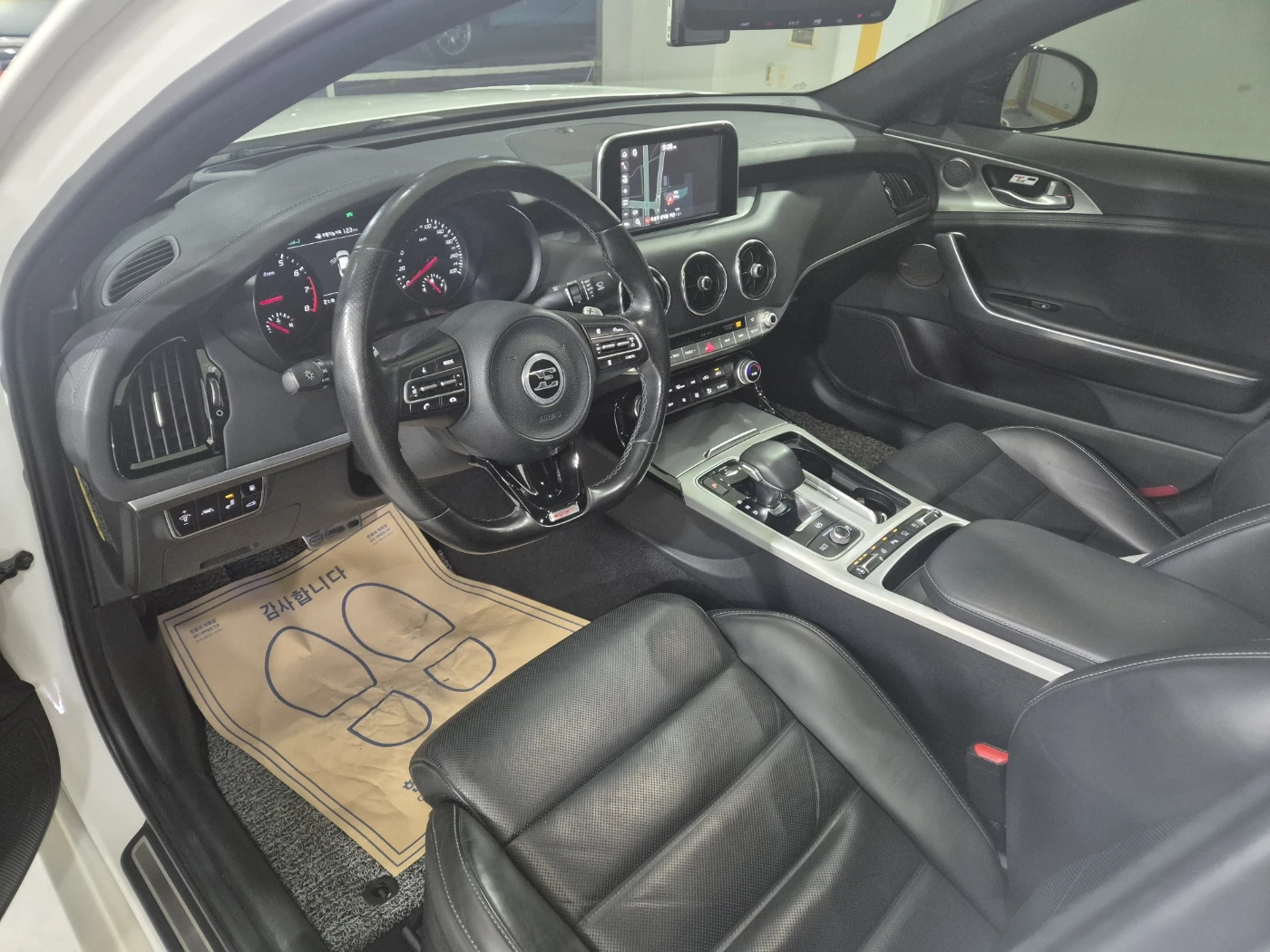 Kia Stinger 3.3T AWD GT autogeorge.com | Mobile.bg � ����������� 11