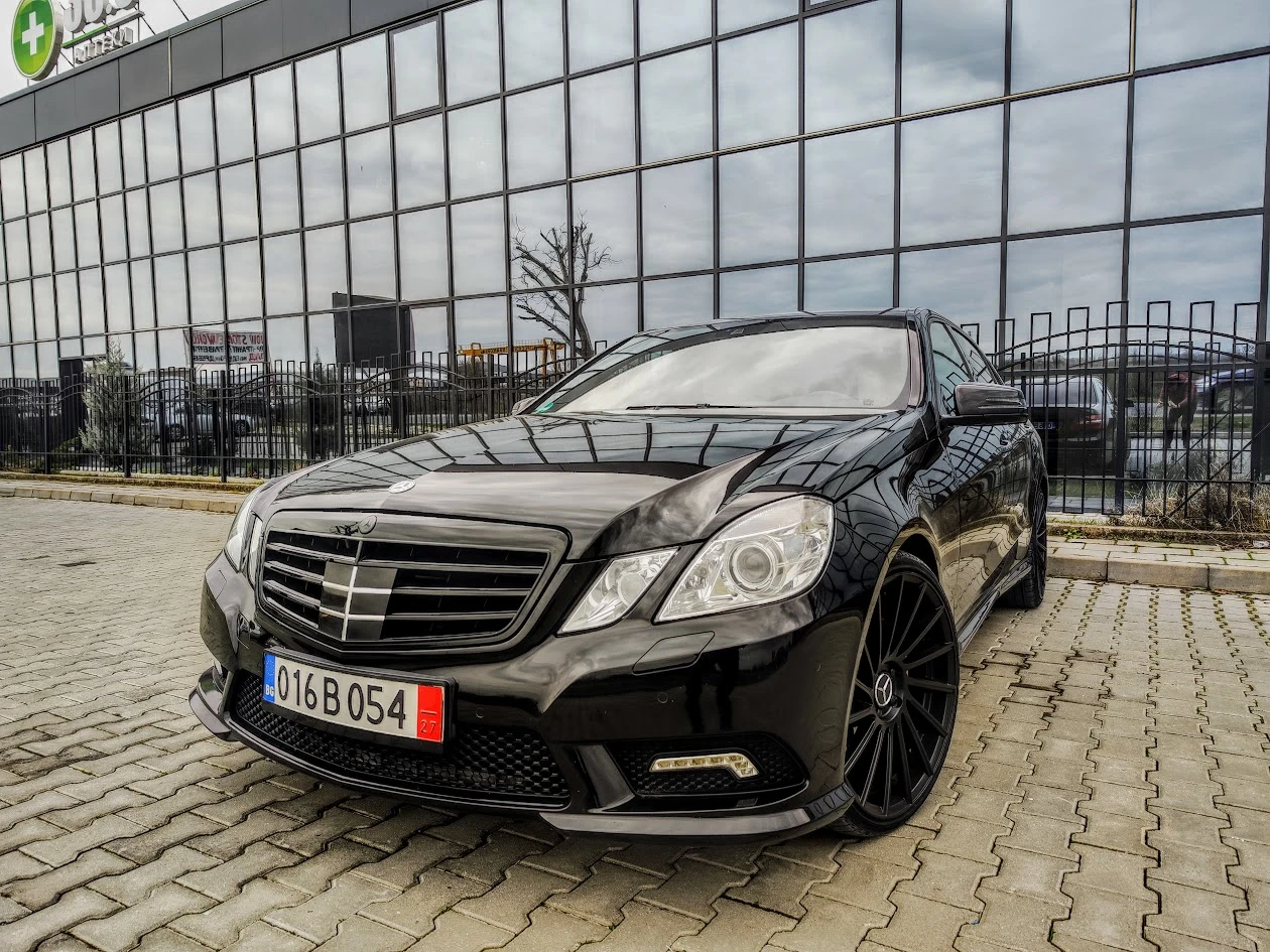 Mercedes-Benz E 350 * AMG* TV* FULL