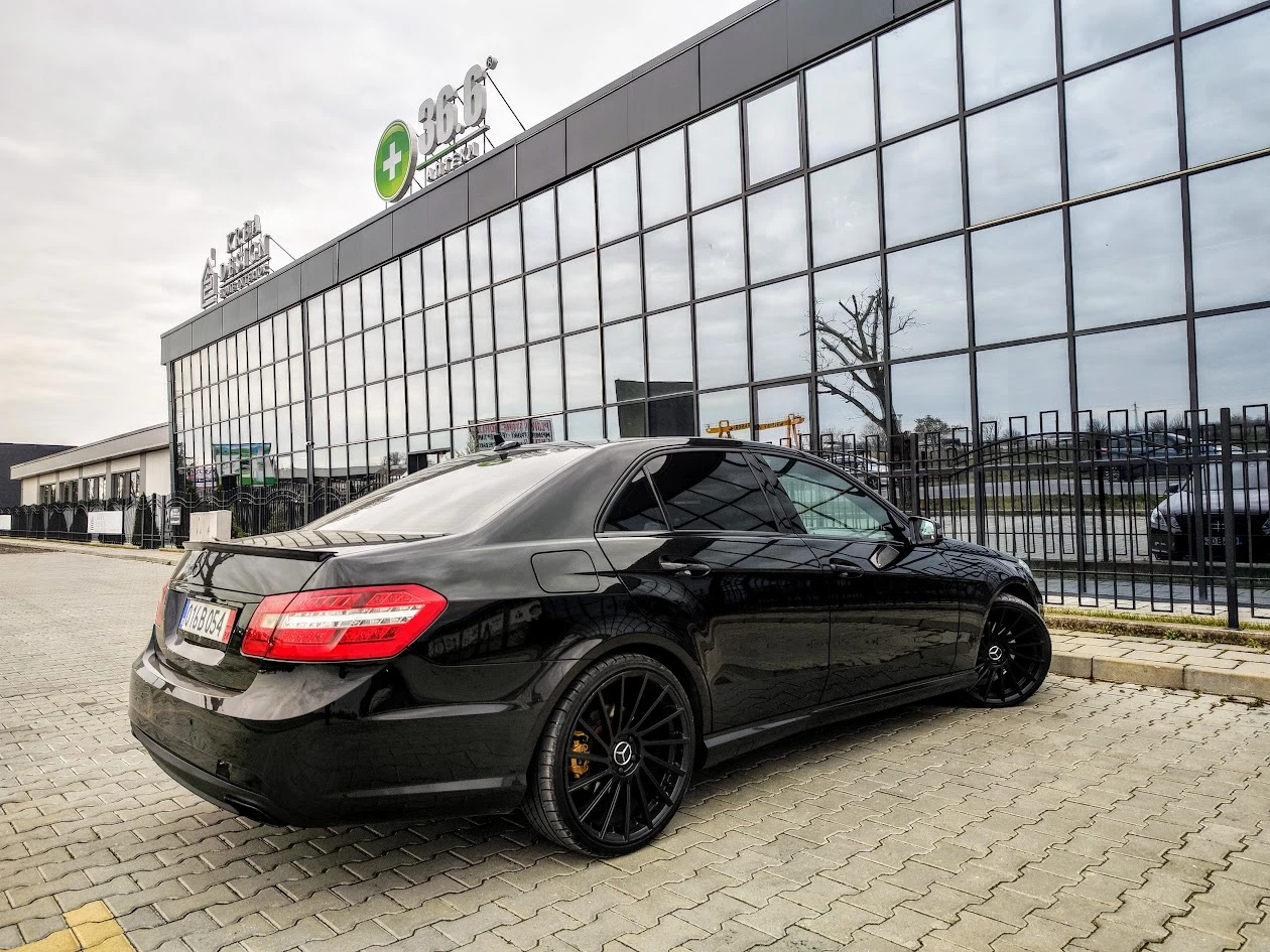 Mercedes-Benz E 350 * AMG* TV* FULL, снимка 8 - Автомобили и джипове - 53905841