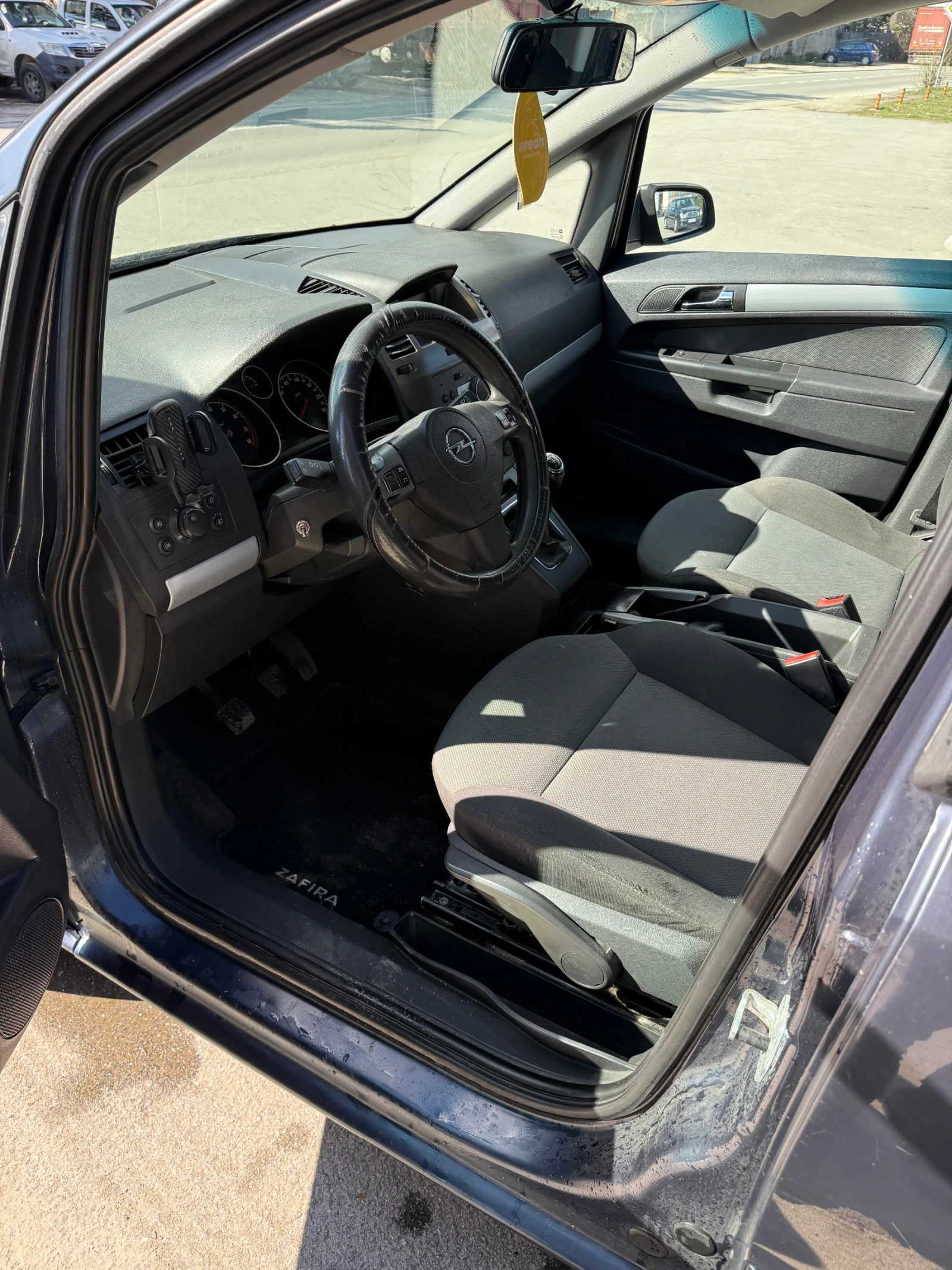 Opel Zafira, снимка 6 - Автомобили и джипове - 54100489