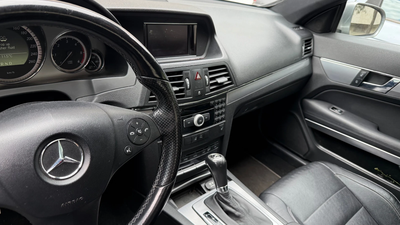 Mercedes-Benz E 250, снимка 9 - Автомобили и джипове - 54405596