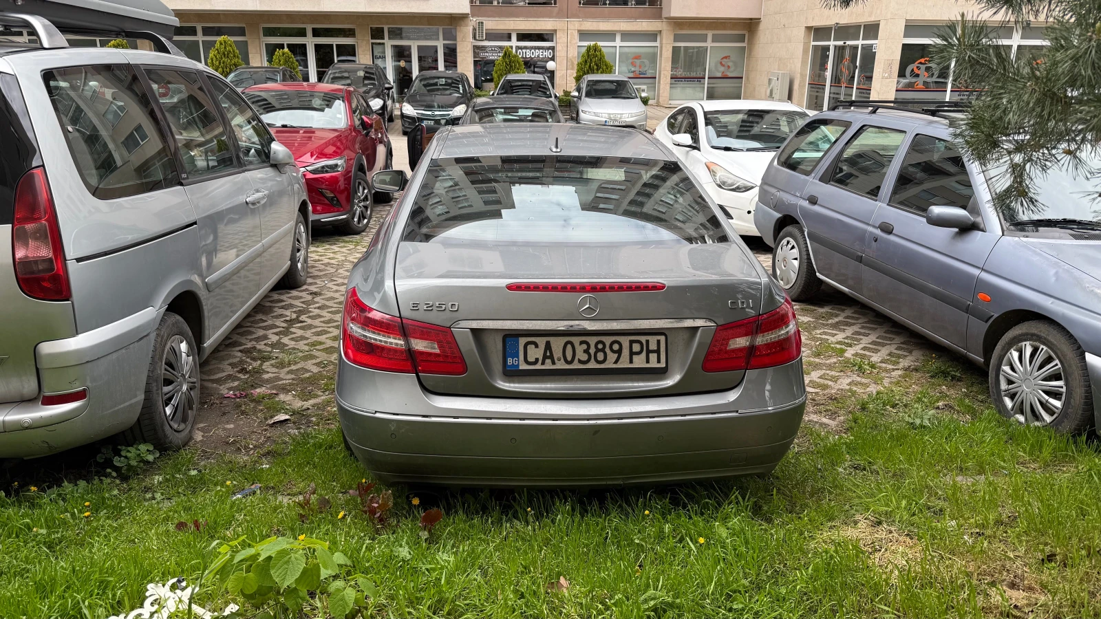Mercedes-Benz E 250, снимка 5 - Автомобили и джипове - 54405596
