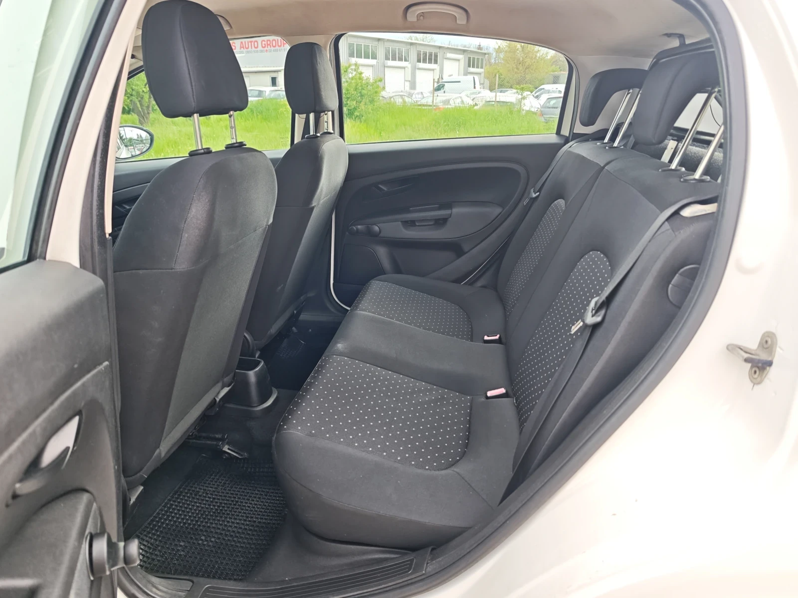 Fiat Punto 1.3JTD, снимка 11 - Автомобили и джипове - 54490353
