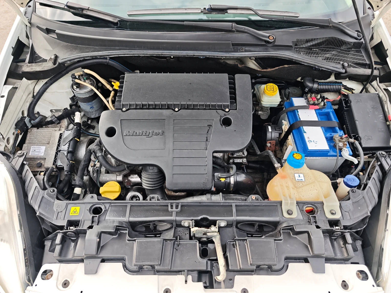 Fiat Punto 1.3JTD, снимка 15 - Автомобили и джипове - 54490353